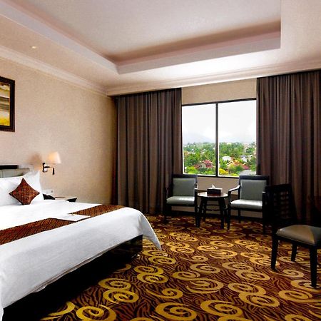 Hermes Palace Hotel Banda Aceh Eksteriør billede