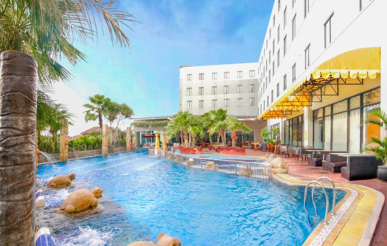Hermes Palace Hotel Banda Aceh Eksteriør billede