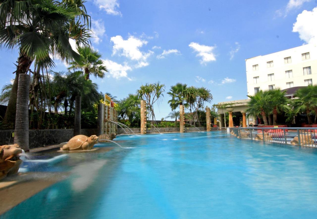 Hermes Palace Hotel Banda Aceh Eksteriør billede
