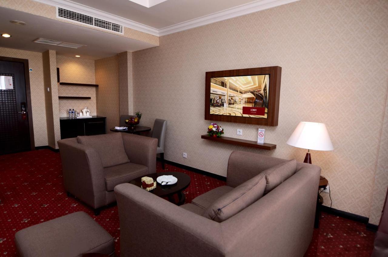Hermes Palace Hotel Banda Aceh Eksteriør billede